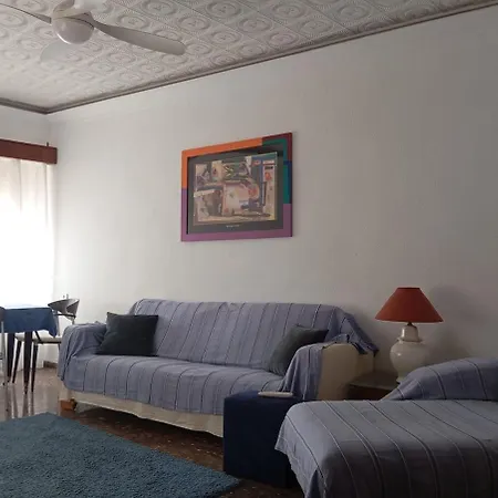 Manzaneque Rural House