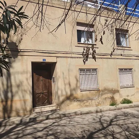 Manzaneque Rural House * Caudete de las Fuentes